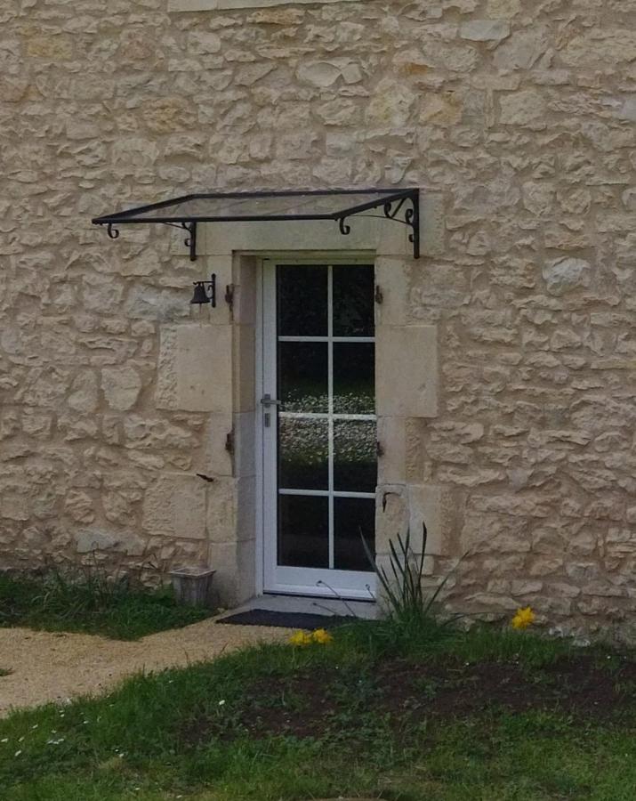 La Maison Des Escargots Blanzay Exteriör bild